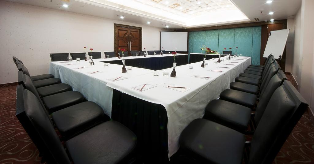 Hotel Jivitesh Delhi  Dış mekan fotoğraf